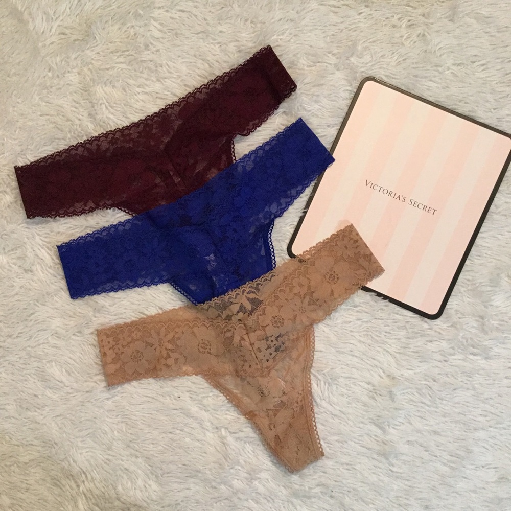 Victoria’s Secret Lace Thong Panties Medium 3 pack